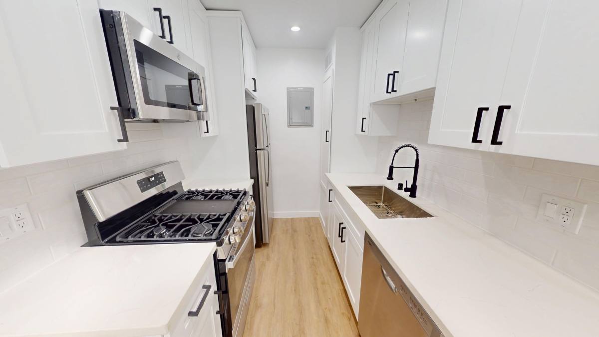 Apartment for rent at 1014 N Hayworth Ave, Los Angeles, CA 90046