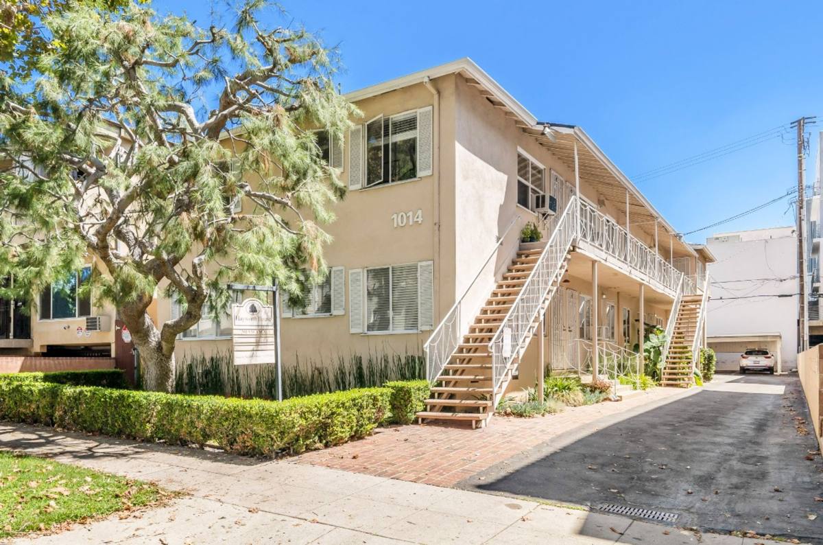 Apartment for rent at 1014 N Hayworth Ave, Los Angeles, CA 90046