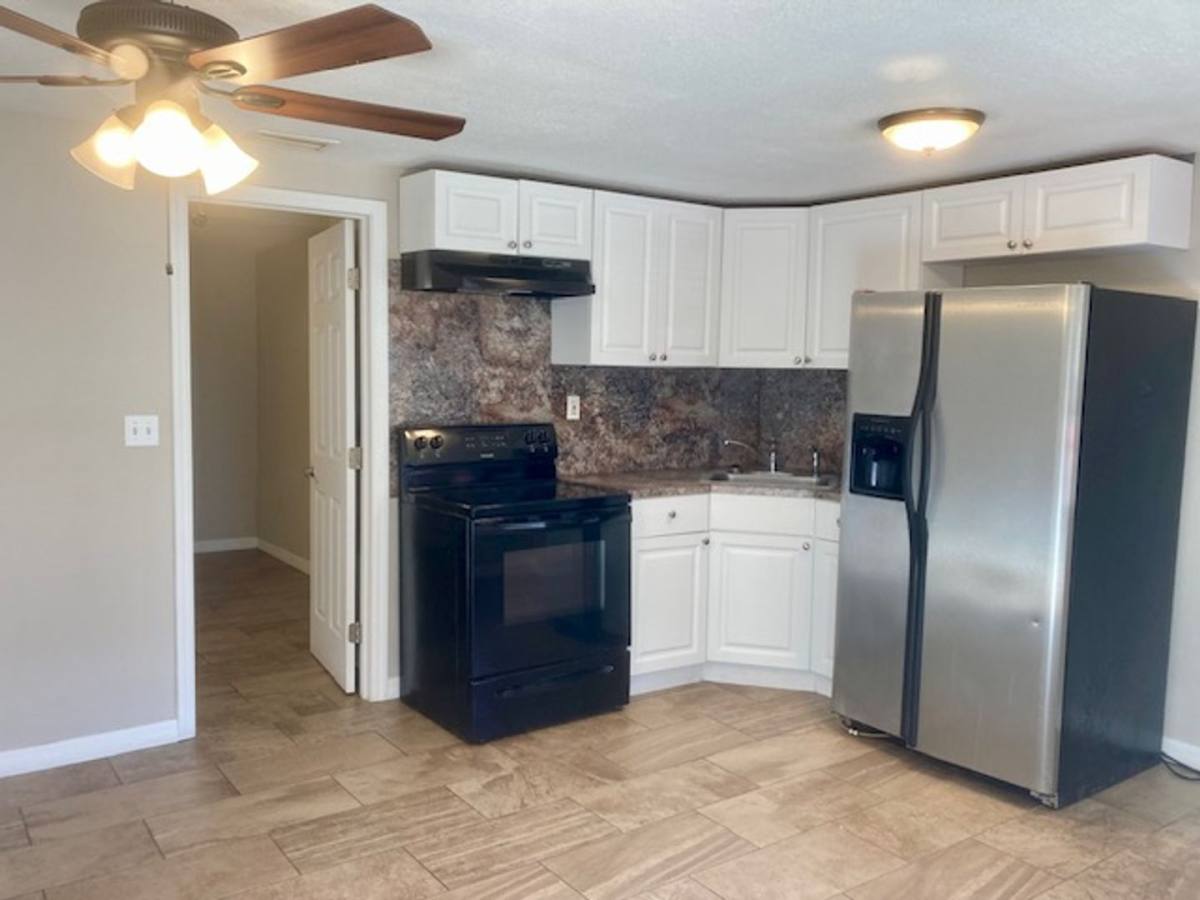 House for rent at 509 NE 11th St, Crystal River, FL 34428