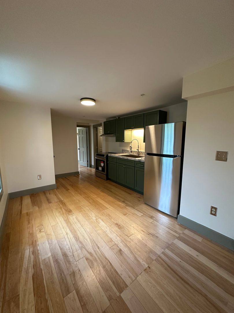 Apartment for rent at 7 Washington St, Middlebury, VT 05753