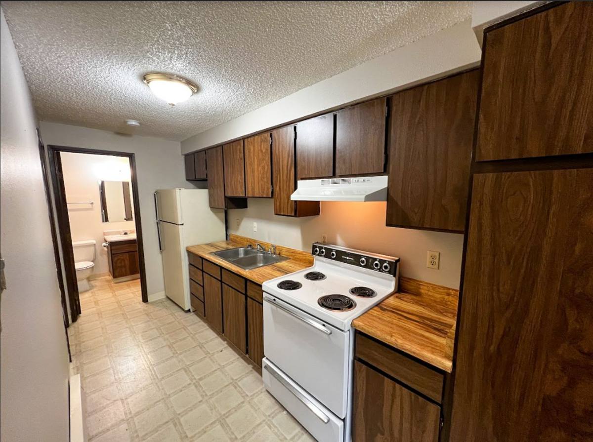 Apartment for rent at 5200 Windsor Island Rd N, Salem, OR 97303