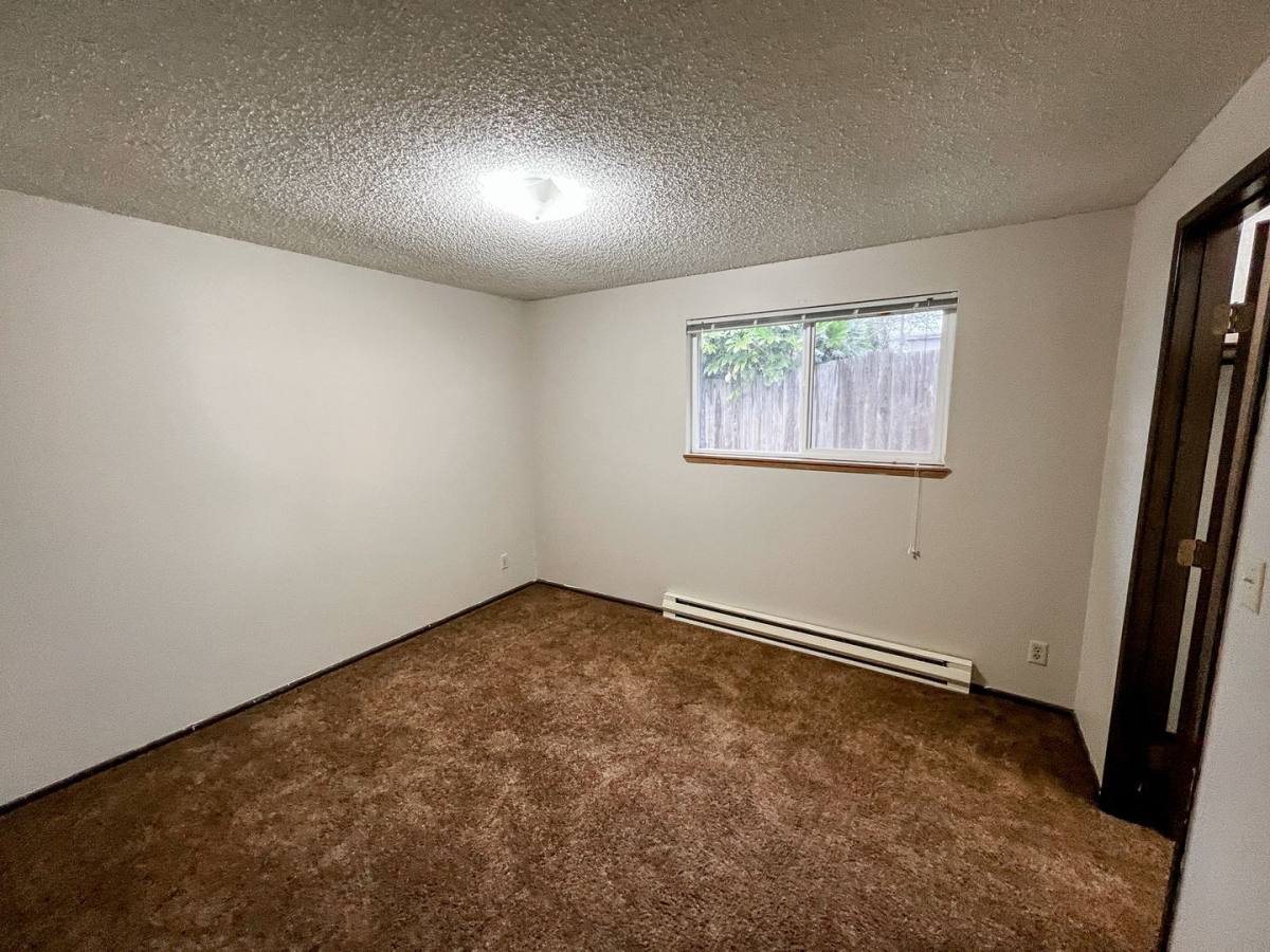 Apartment for rent at 5200 Windsor Island Rd N, Salem, OR 97303