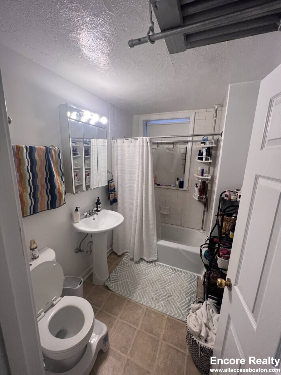 Apartment for rent at 14 Centre St #K, Cambridge, MA 02139