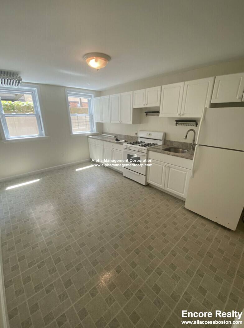 Apartment for rent at 14 Centre St #K, Cambridge, MA 02139