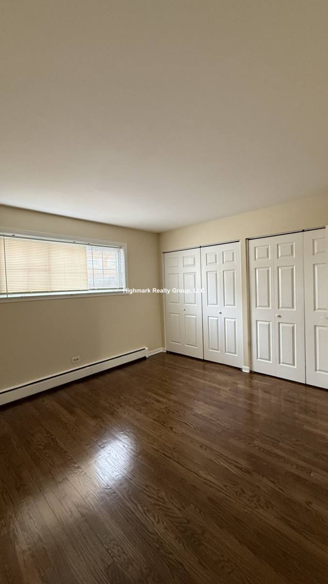 Apartment for rent at 622 Lincoln Ave #103A, Addison, IL 60101