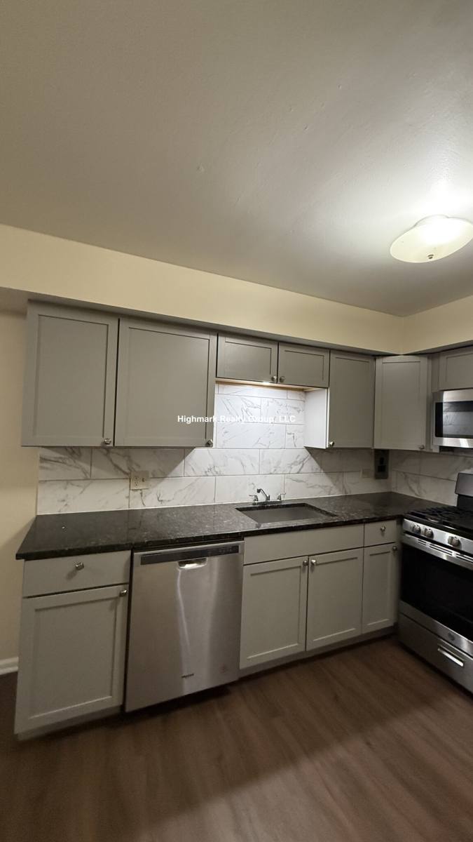 Apartment for rent at 622 Lincoln Ave #103A, Addison, IL 60101