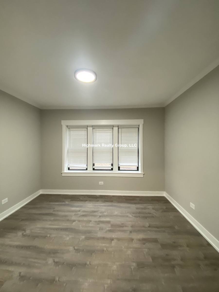 Apartment for rent at 6517 N Newgard Ave, Chicago, IL 60626