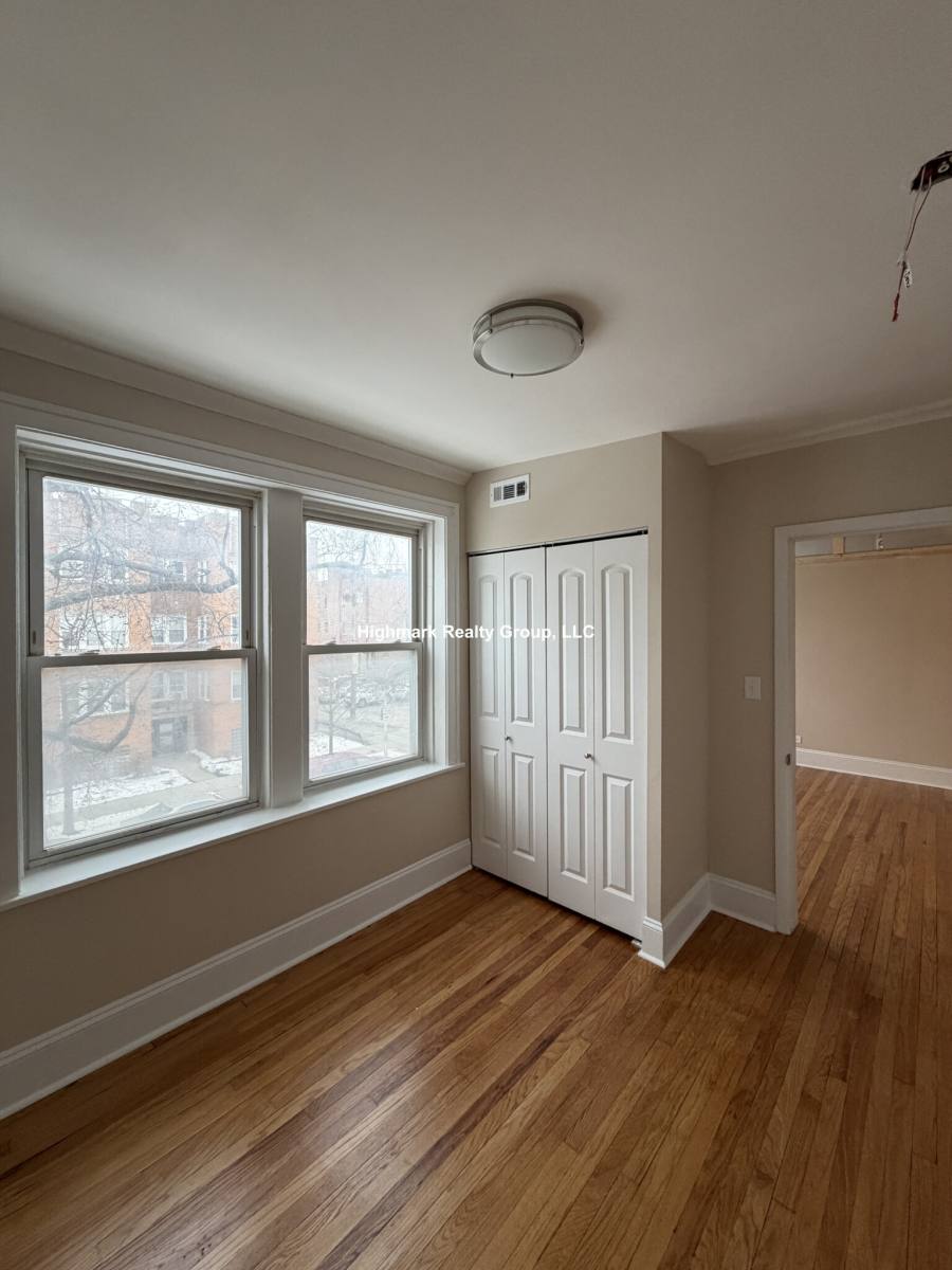 Apartment for rent at 4418 N Whipple St #1E, Chicago, IL 60625