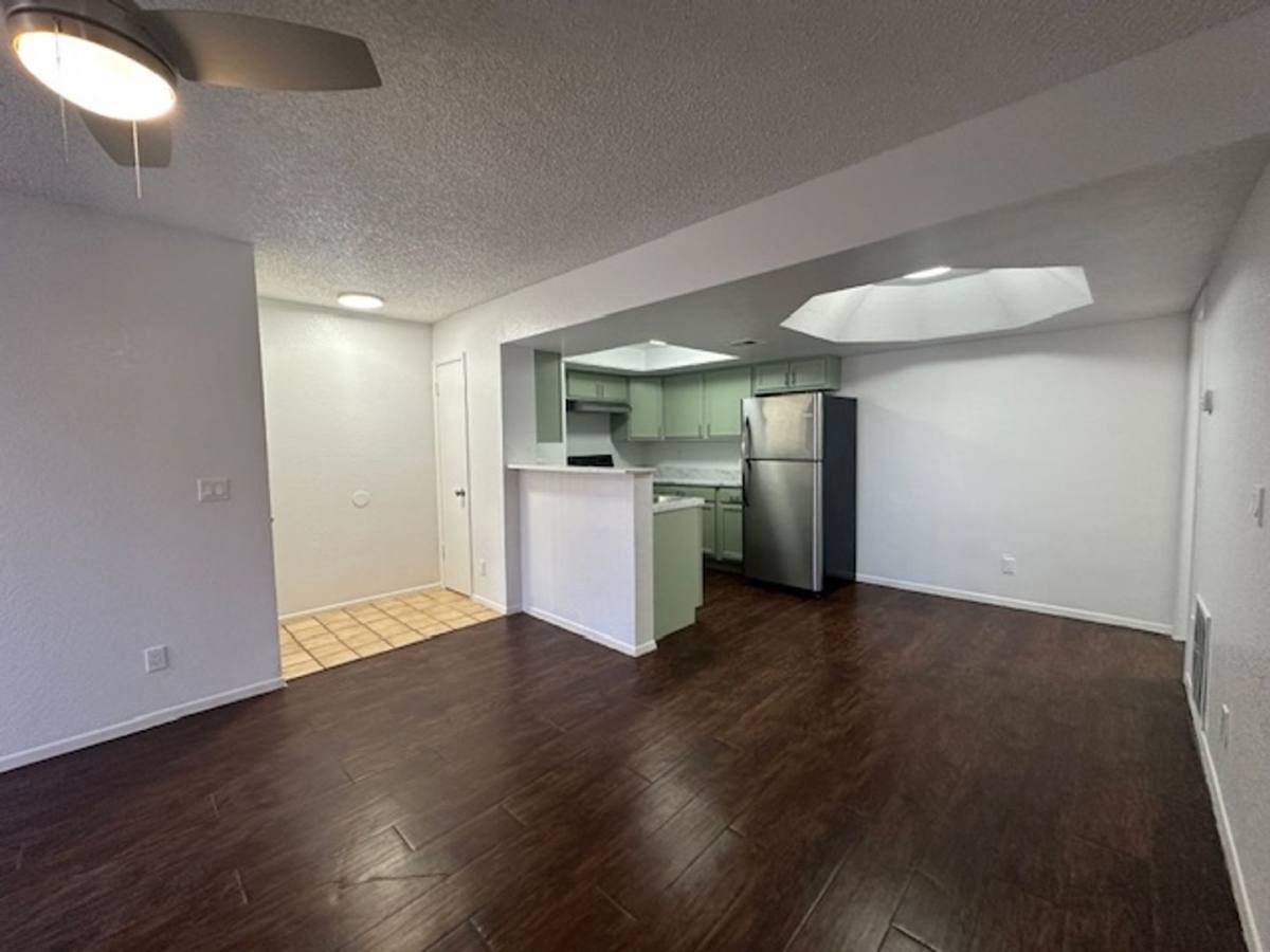 Apartment for rent at 1370 S Price Rd, Tempe, AZ 85281