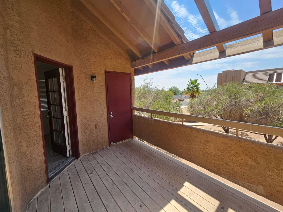 Apartment for rent at 1370 S Price Rd, Tempe, AZ 85281
