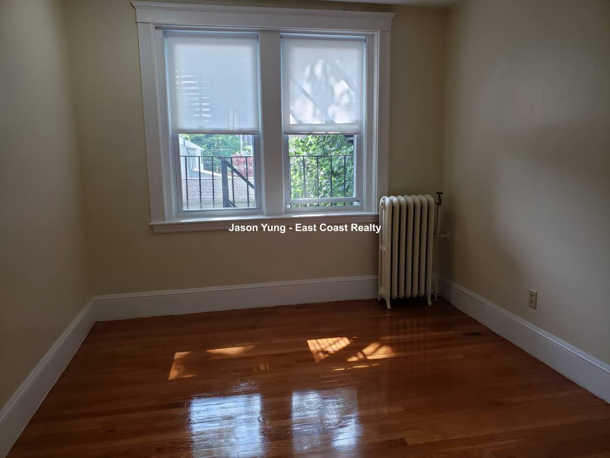 Apartment for rent at 14 Russell St #24, Quincy, MA 02169