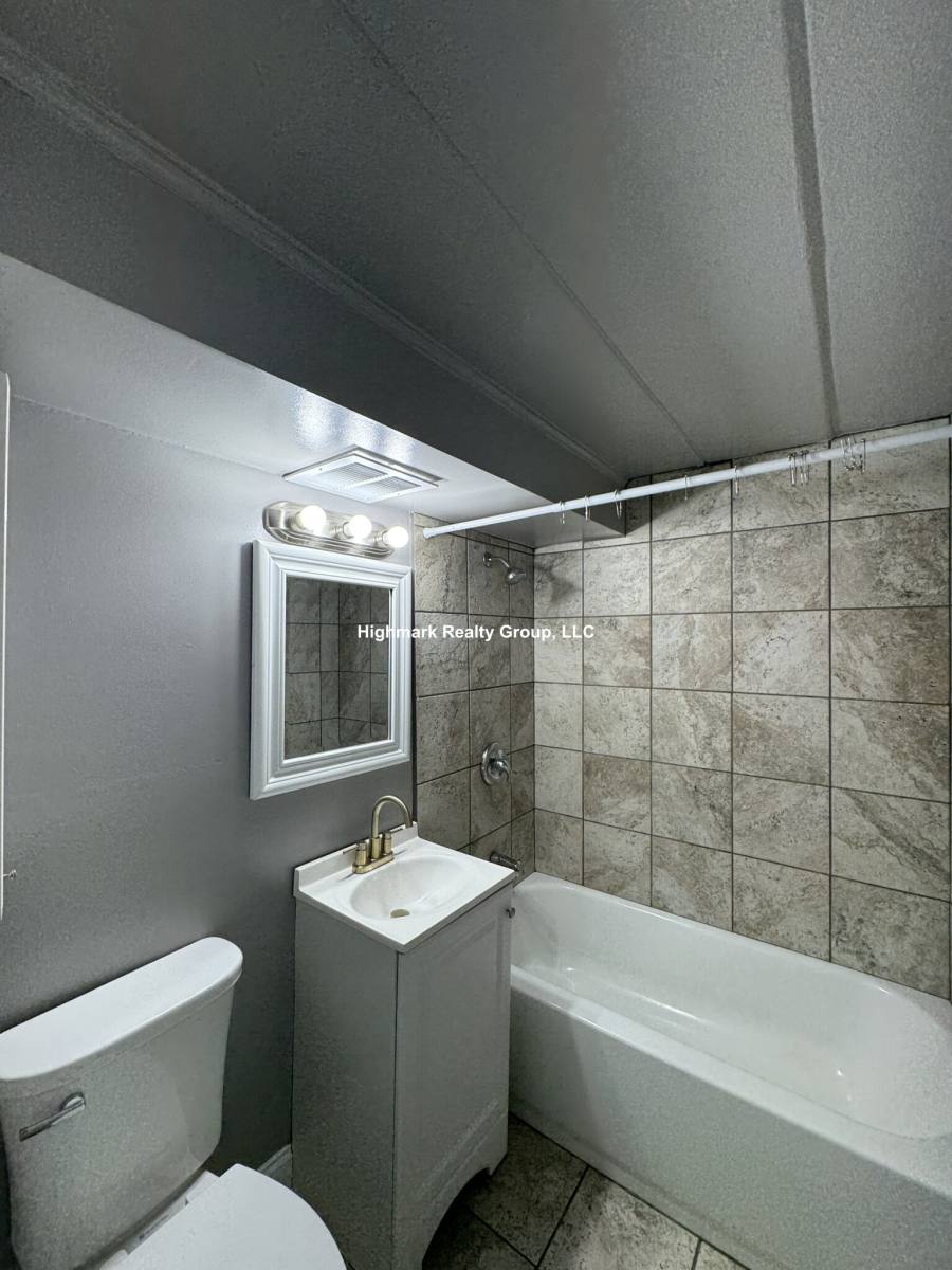 Apartment for rent at 3810 25th Ave #B2, Schiller Park, IL 60176