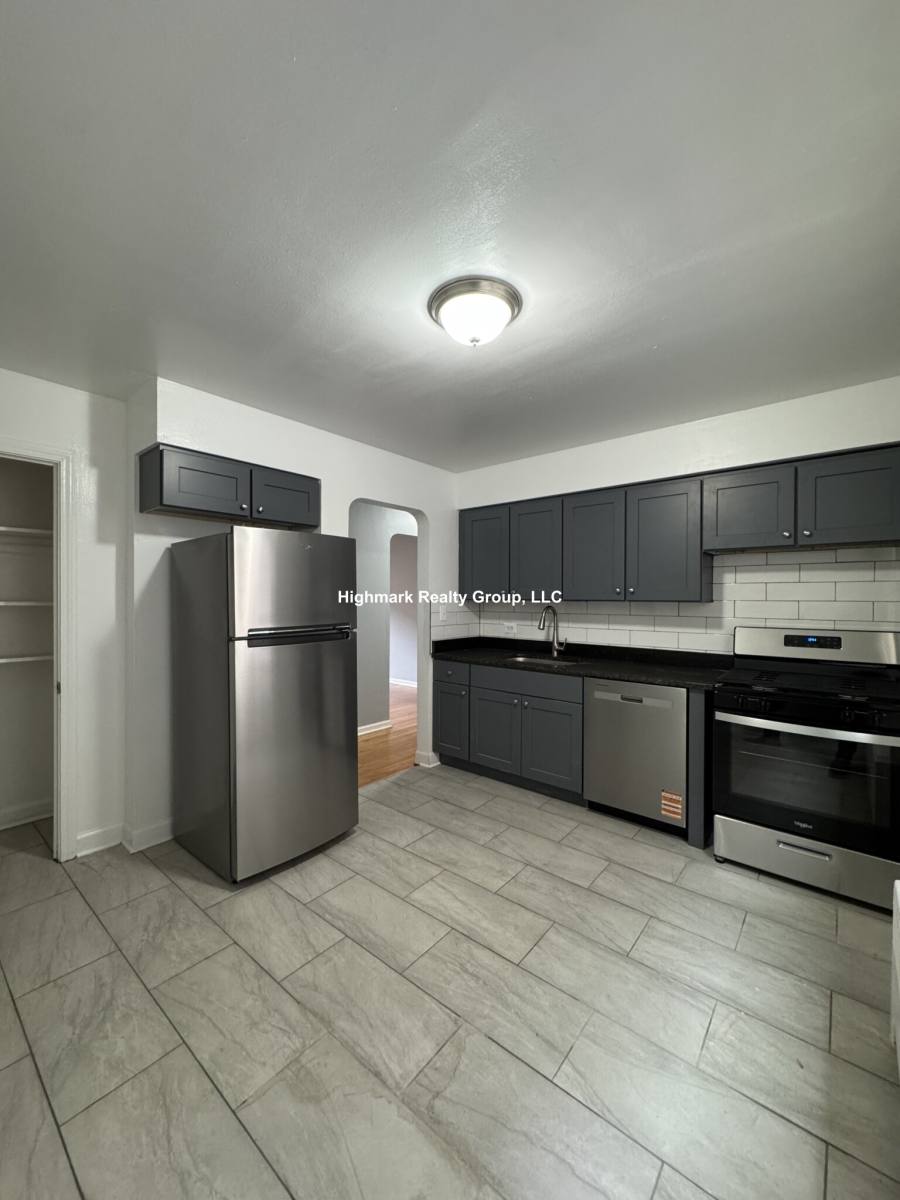 Apartment for rent at 2752 W N Shore Ave #1WW, Chicago, IL 60645