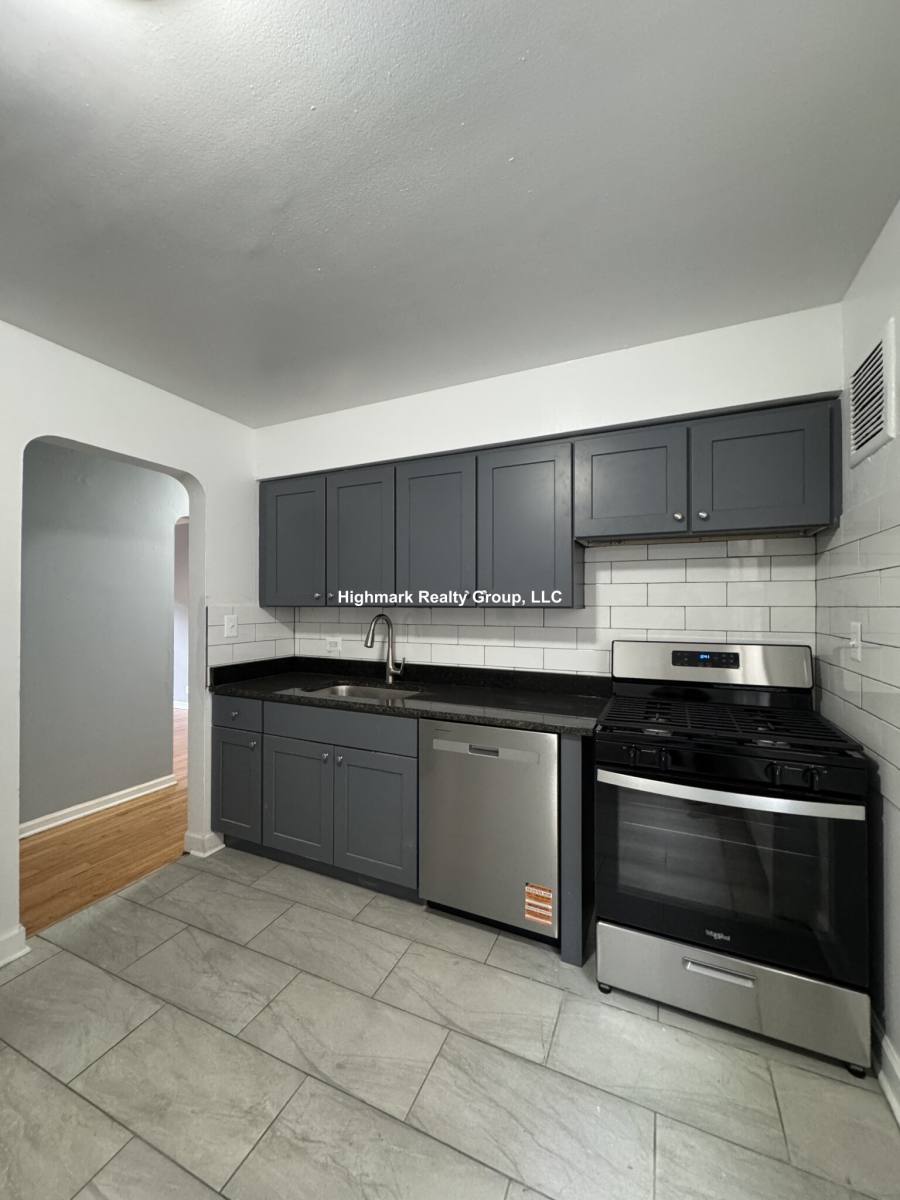 Apartment for rent at 2752 W N Shore Ave #1WW, Chicago, IL 60645
