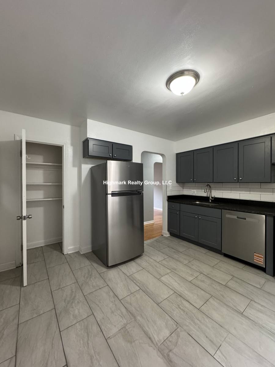 Apartment for rent at 2752 W N Shore Ave #1WW, Chicago, IL 60645