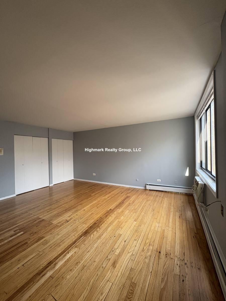 Apartment for rent at 1515 W Morse Ave #305, Chicago, IL 60626