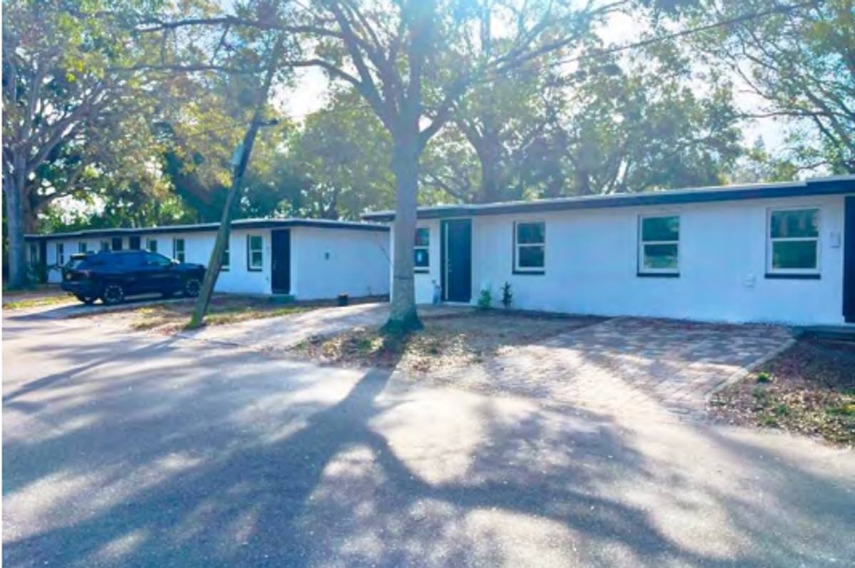 Apartment for rent at 897 10th Ave SW, Largo, FL 33770