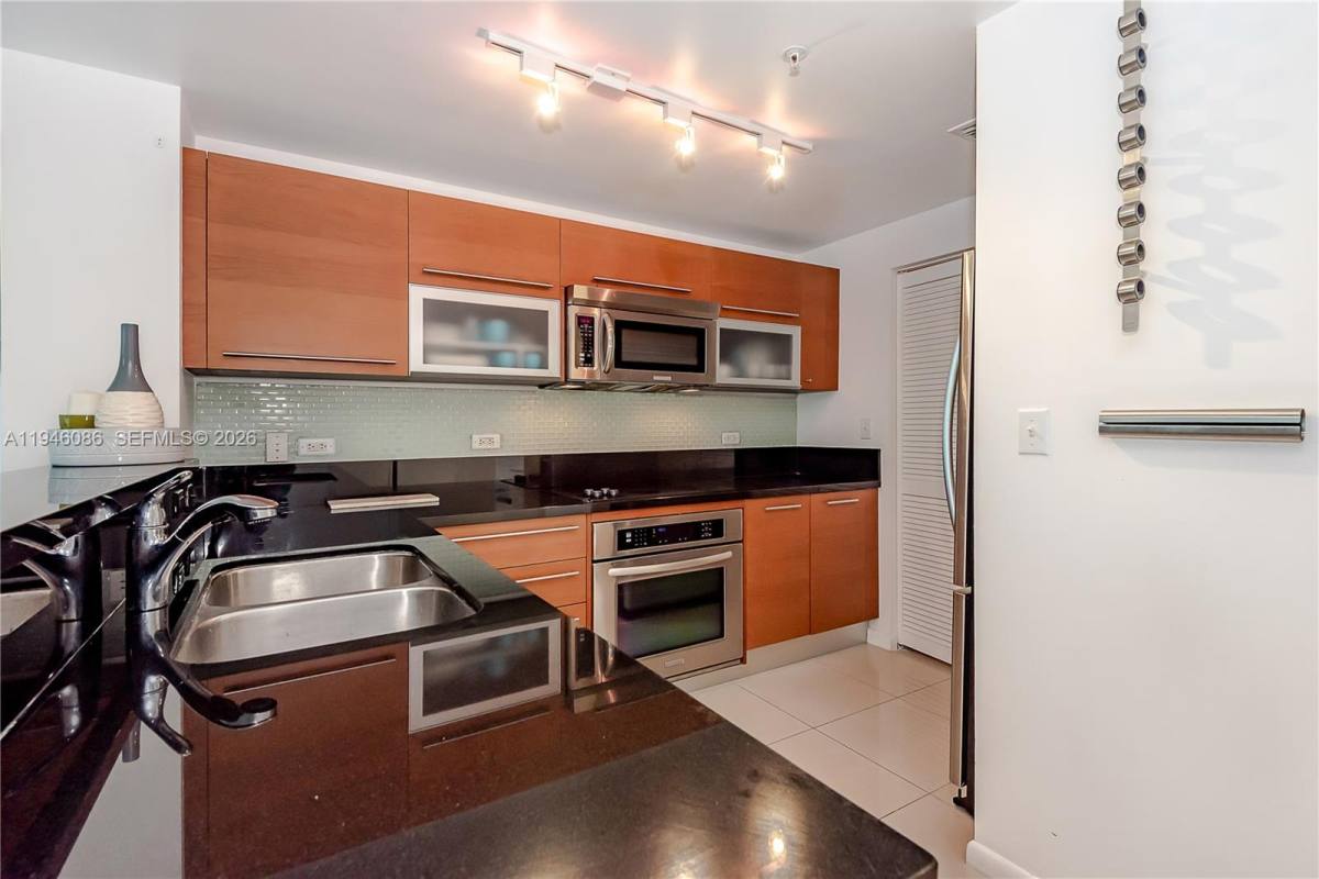 Condo for rent at 253 NE 2nd St #907, Miami, FL 33132