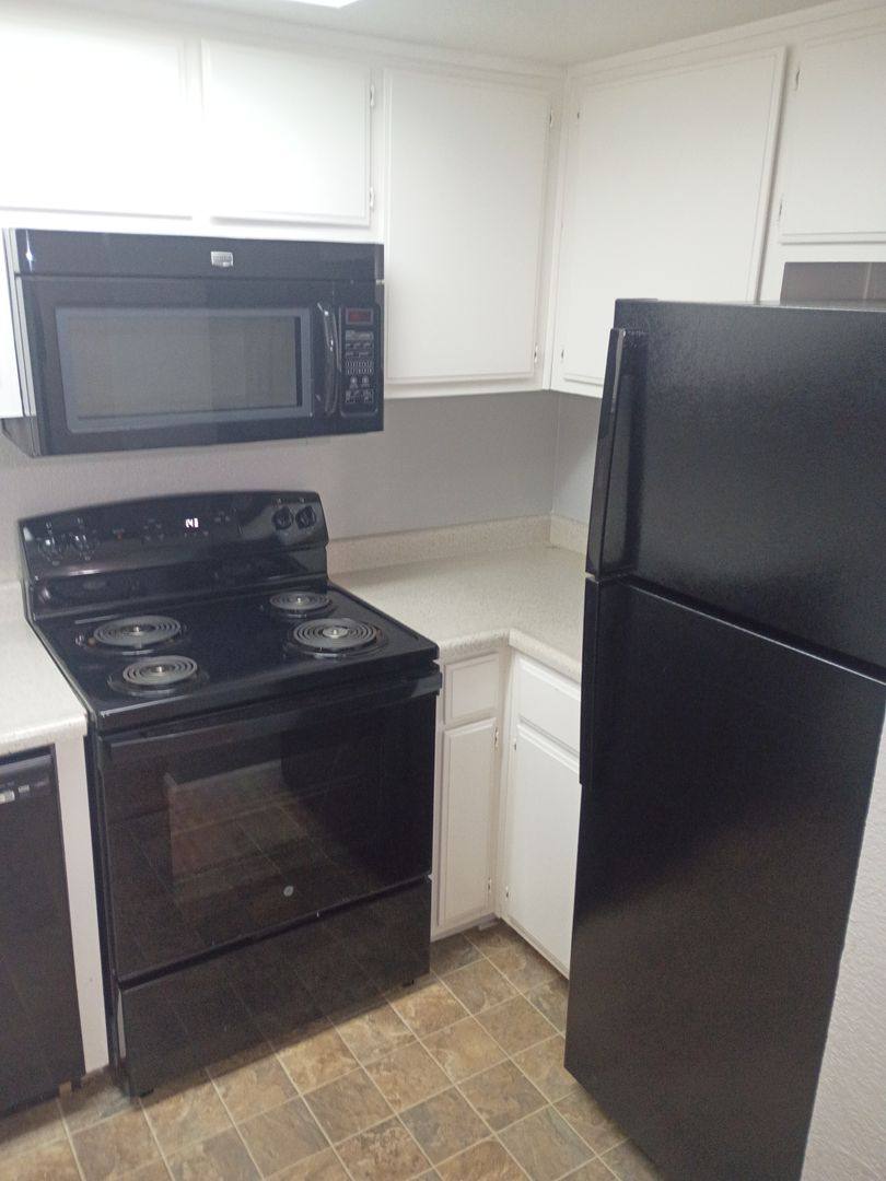 Apartment for rent at 598 N Walton Ave, Yuba City, CA 95993