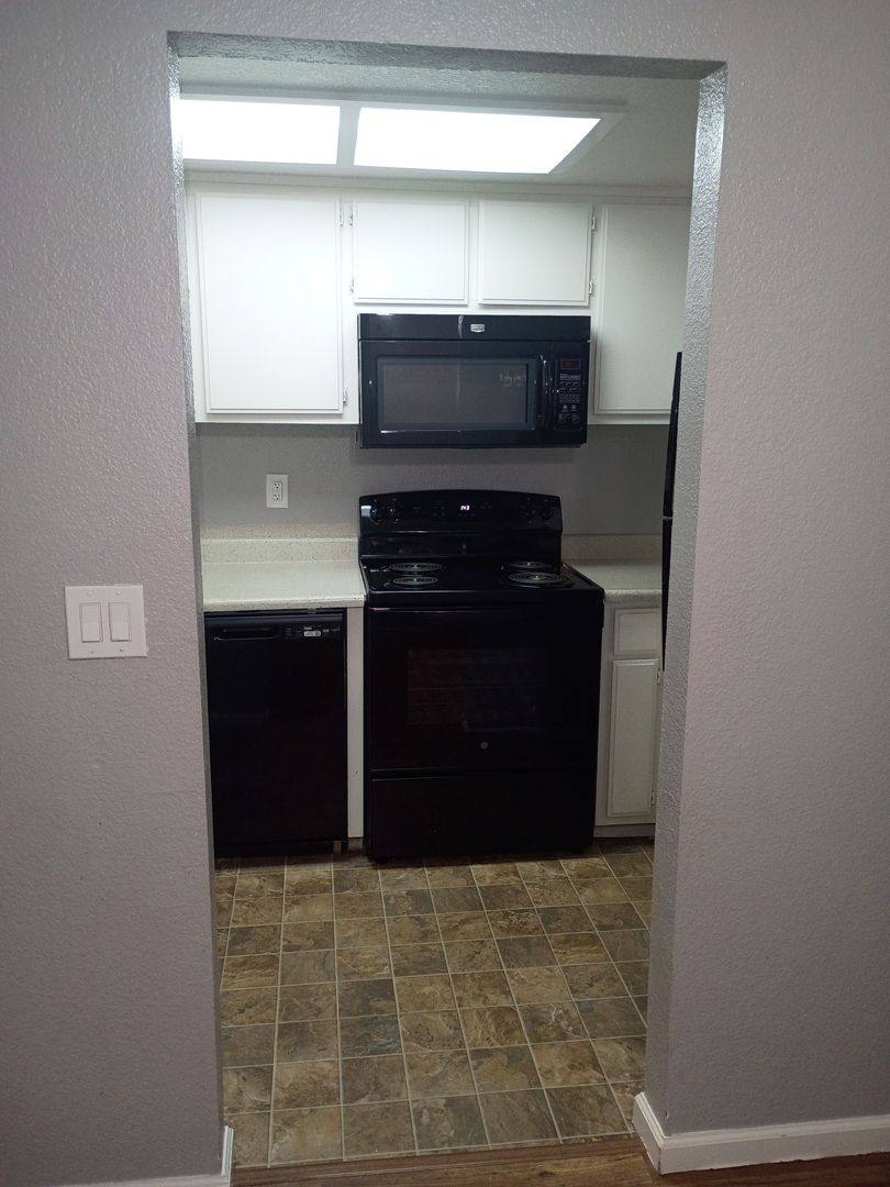 Apartment for rent at 598 N Walton Ave, Yuba City, CA 95993