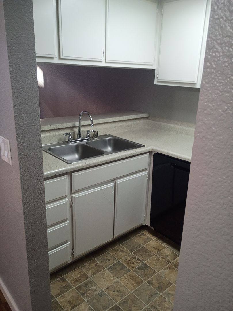Apartment for rent at 598 N Walton Ave, Yuba City, CA 95993