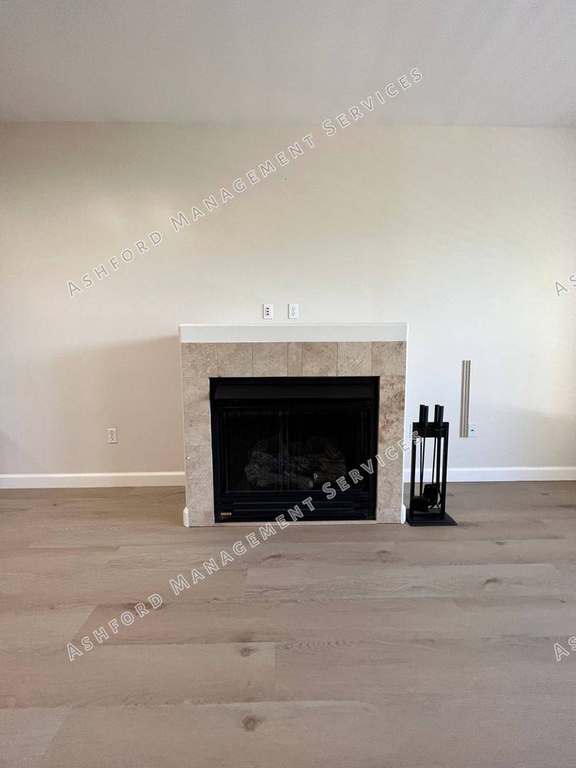 Condo for rent at 7291 N Scottsdale Rd, Paradise Valley, AZ 85253