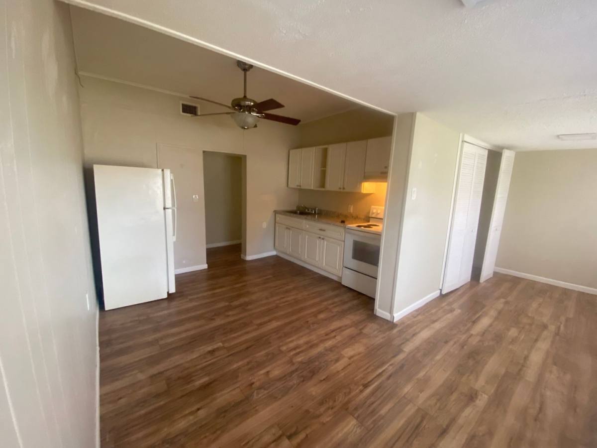 Apartment for rent at 600 SW 9th St, Fort Lauderdale, FL 33315
