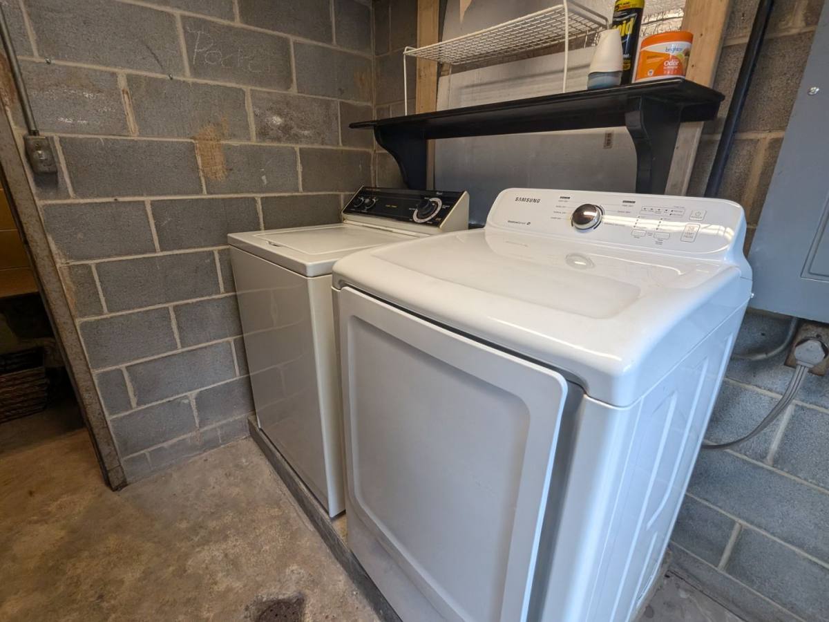 Apartment for rent at 1 Inwood Rd, Texarkana, TX 75501