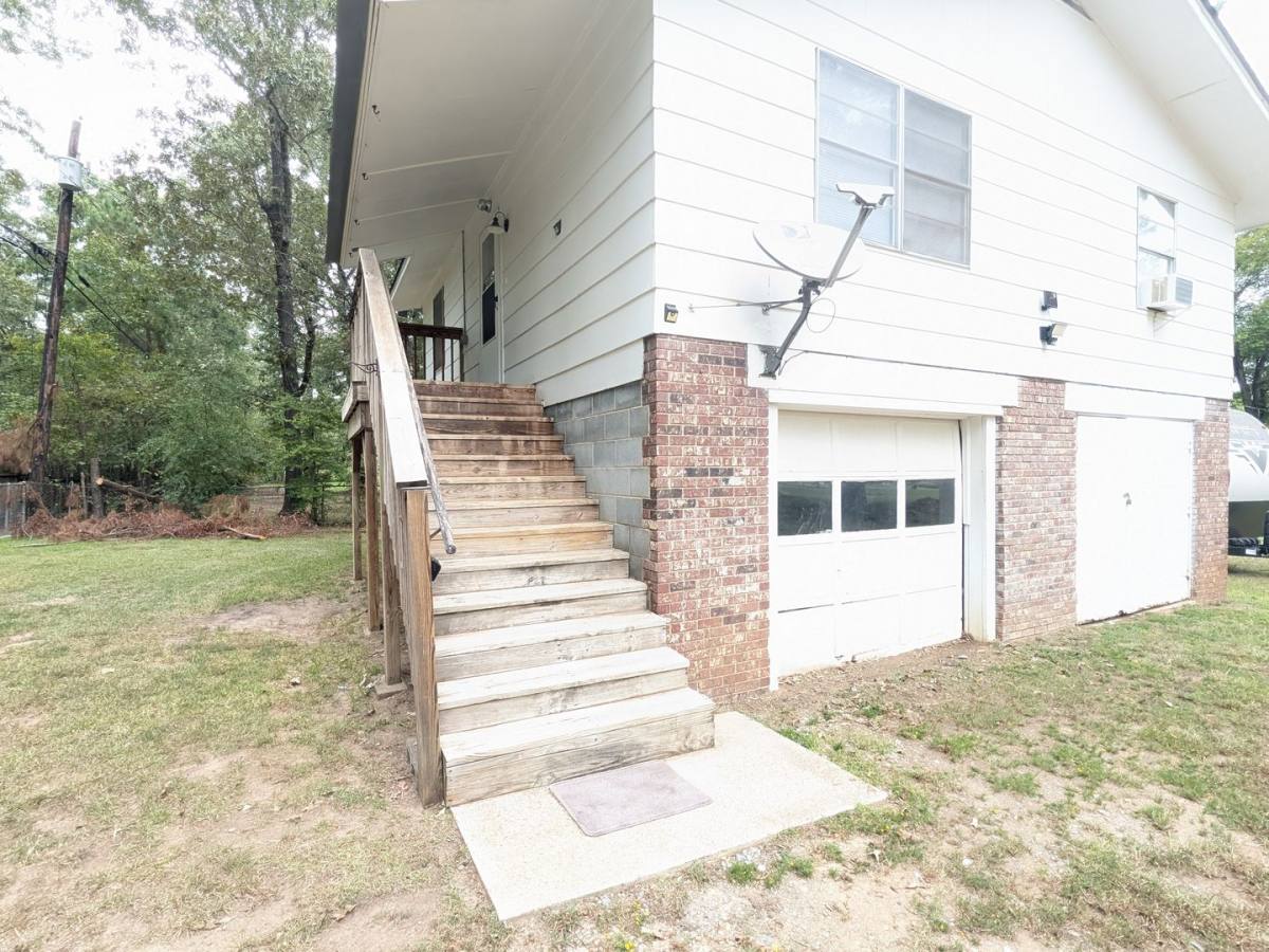 Apartment for rent at 1 Inwood Rd, Texarkana, TX 75501