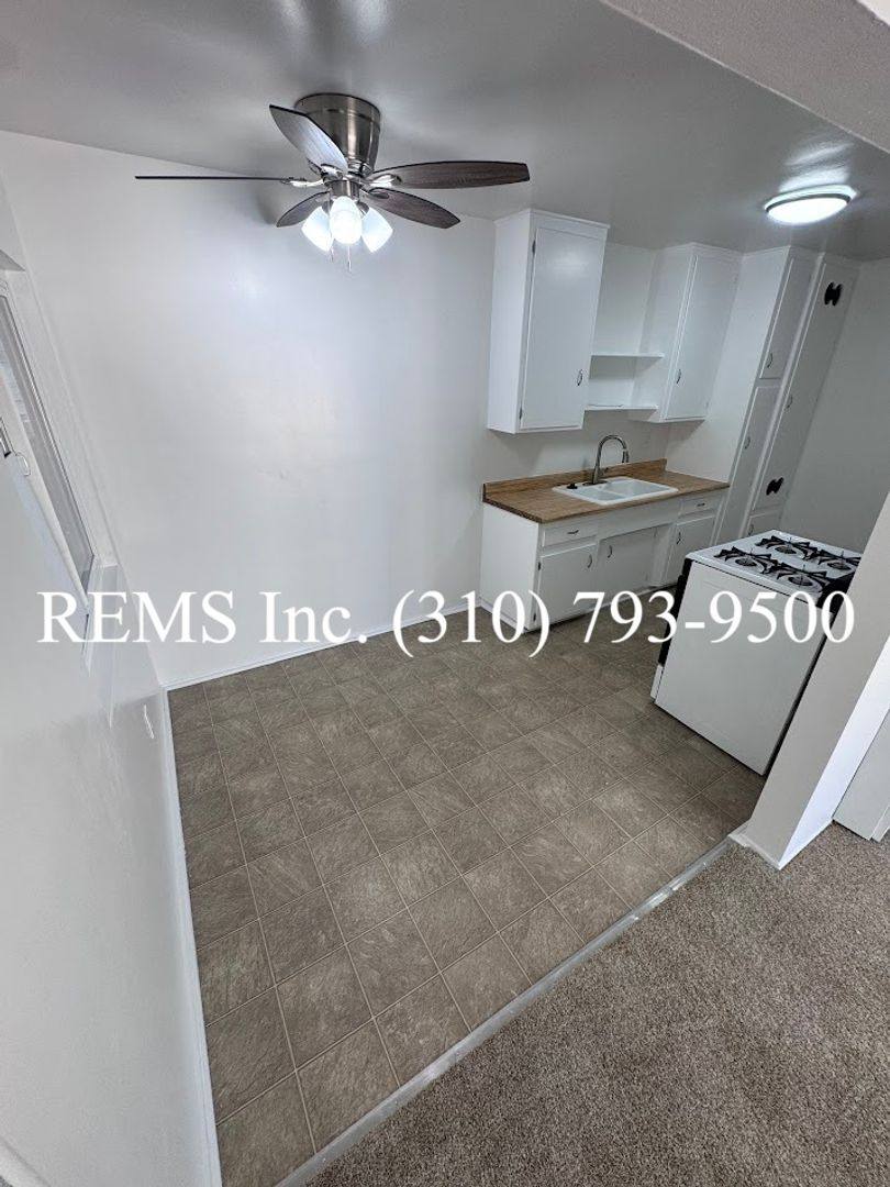 Apartment for rent at 825 Myrtle Ave, Inglewood, CA 90301
