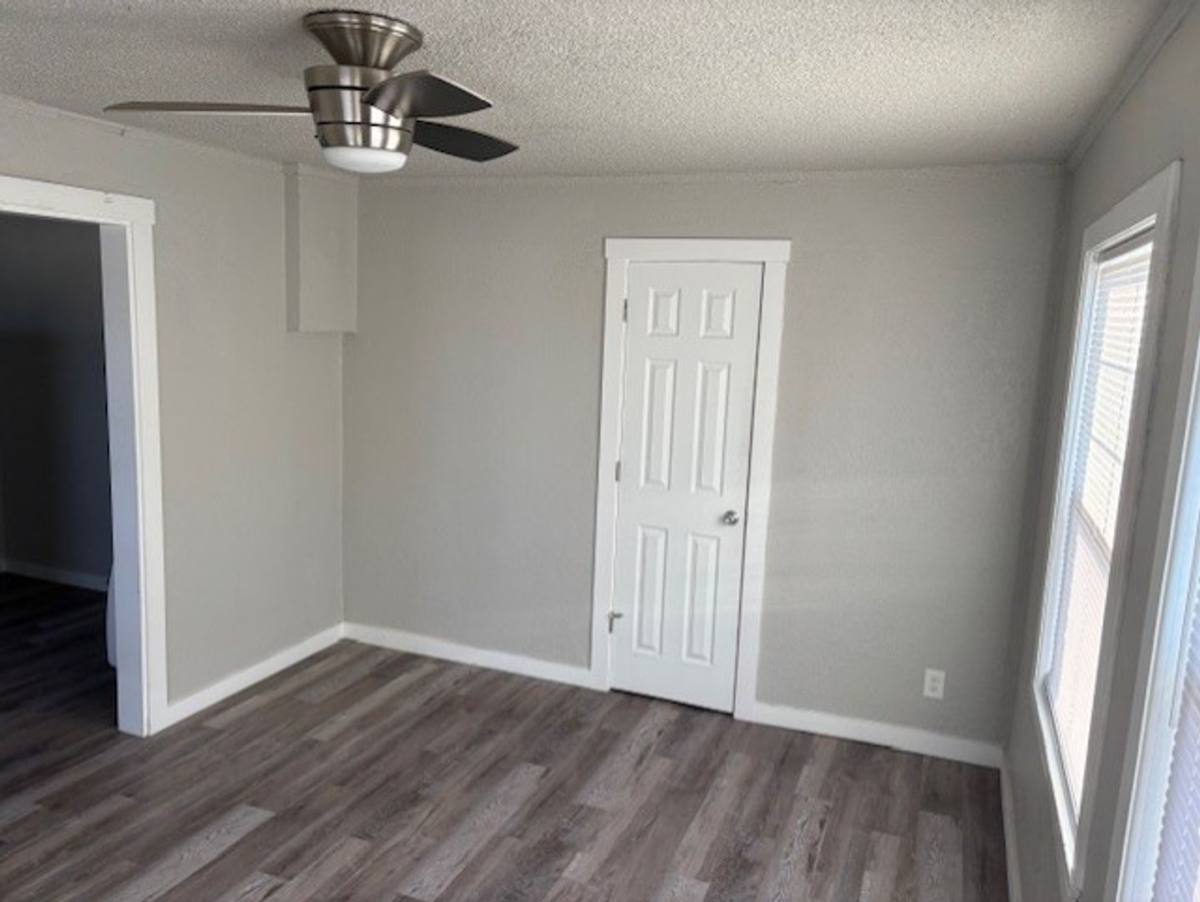 Apartment for rent at 145 S Main St, Jefferson, OR 97352