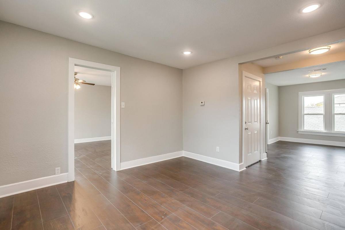 Townhouse for rent at 2932 Travis Ave, Fort Worth, TX 76110