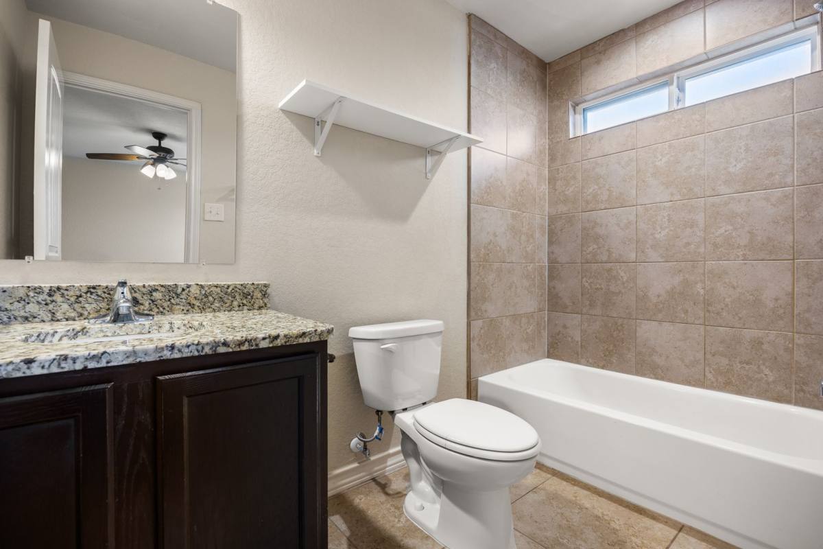 Townhouse for rent at 6615 Arancione Ave, San Antonio, TX 78233