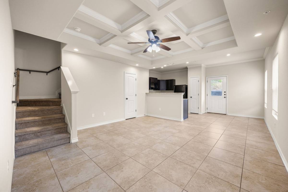 Townhouse for rent at 6615 Arancione Ave, San Antonio, TX 78233