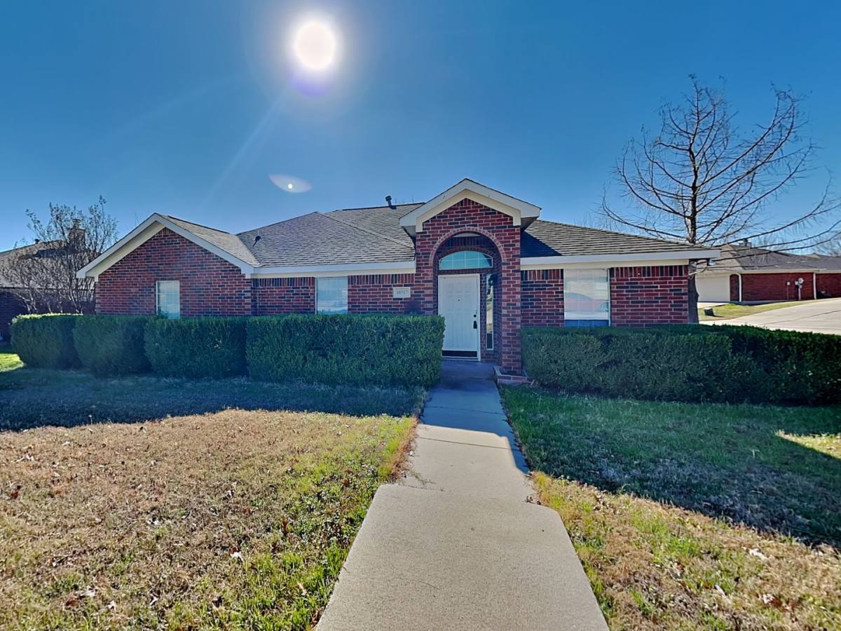 House for rent at 10517 Lone Pine Lane, Fort Worth, TX 76108