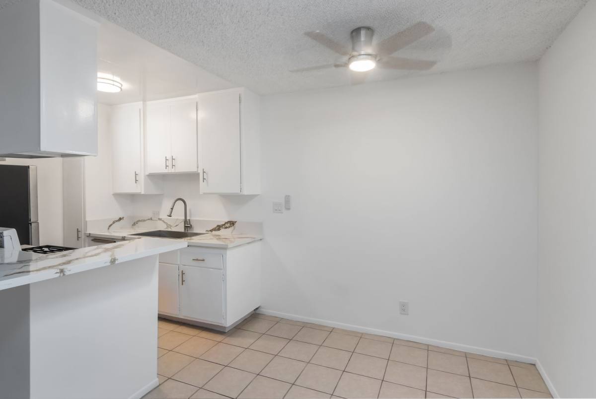 Apartment for rent at 4065 McLaughlin Ave, Los Angeles, CA 90066