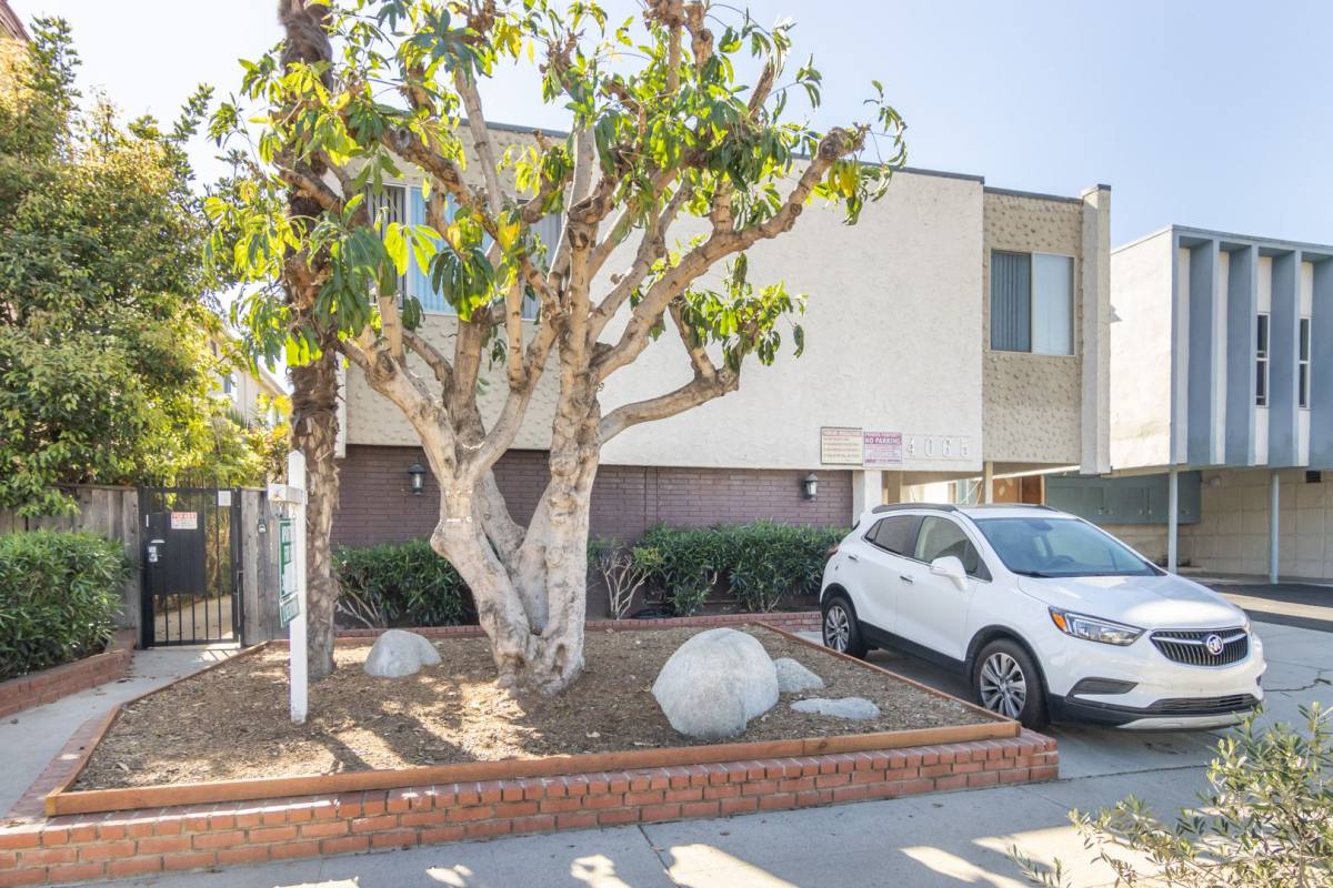 Apartment for rent at 4065 McLaughlin Ave, Los Angeles, CA 90066