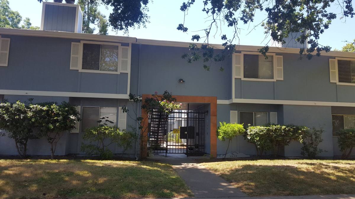 Apartment for rent at 1814 V St, Sacramento, CA 95818