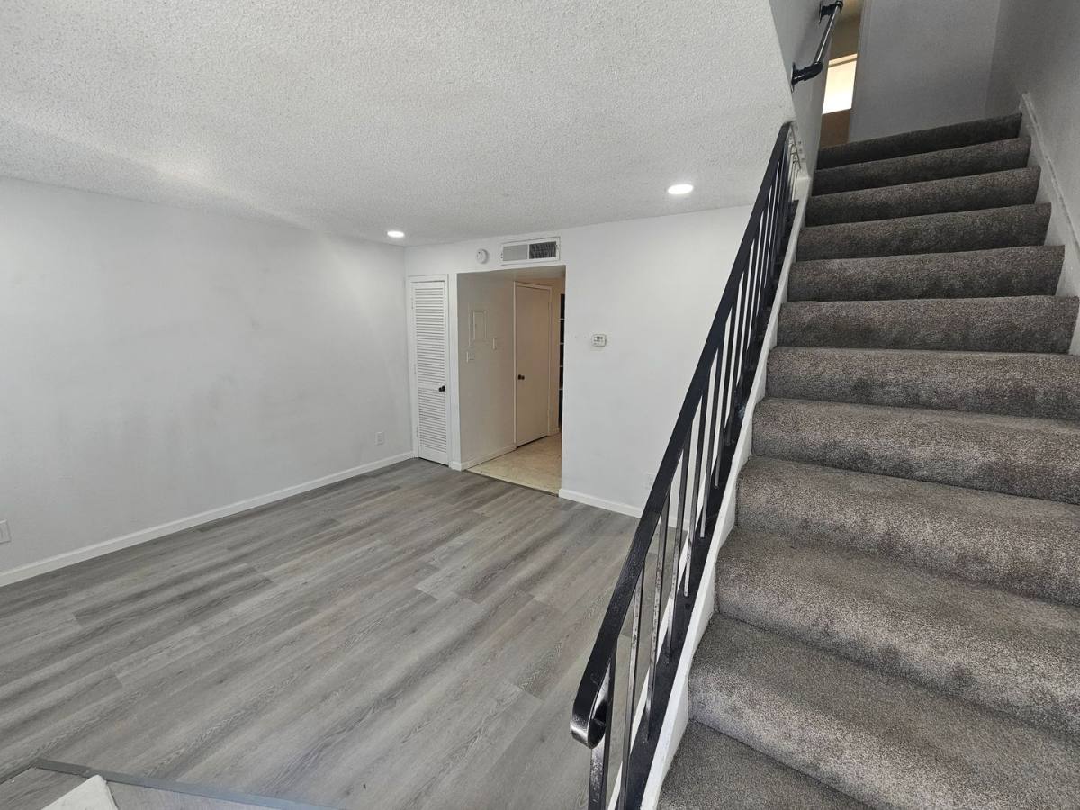 Apartment for rent at 1814 V St, Sacramento, CA 95818