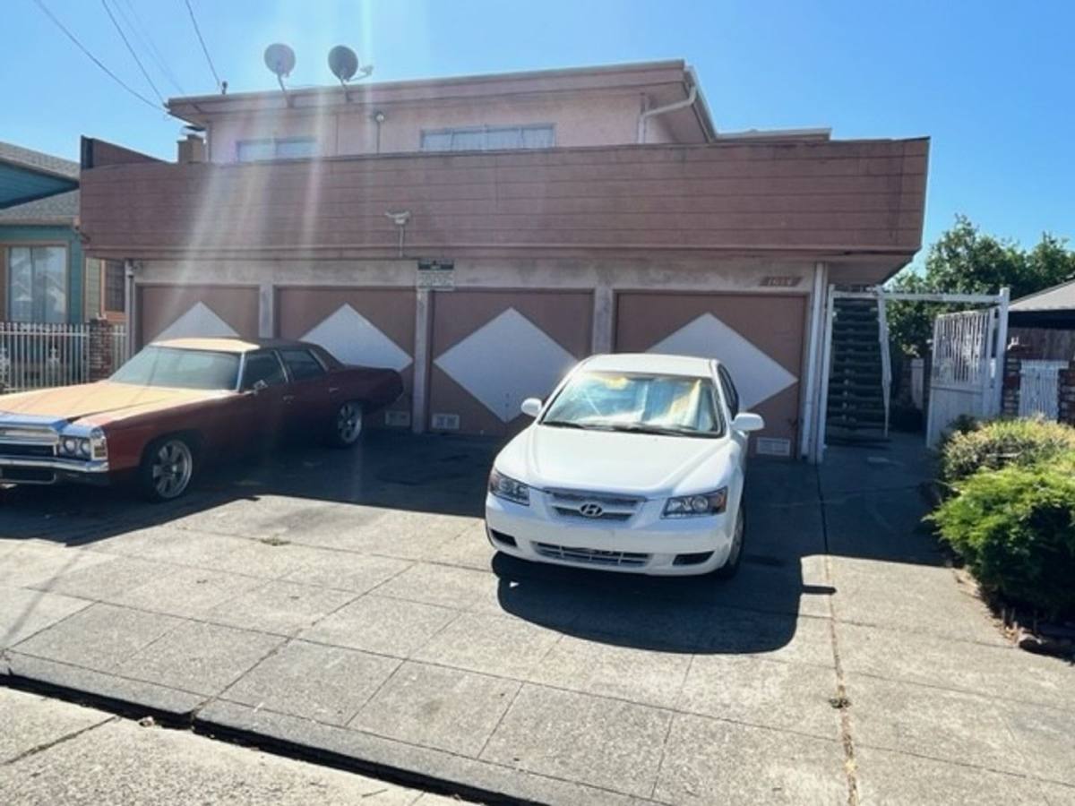 Apartment for rent at 1614 102nd Ave, Oakland, CA 94603