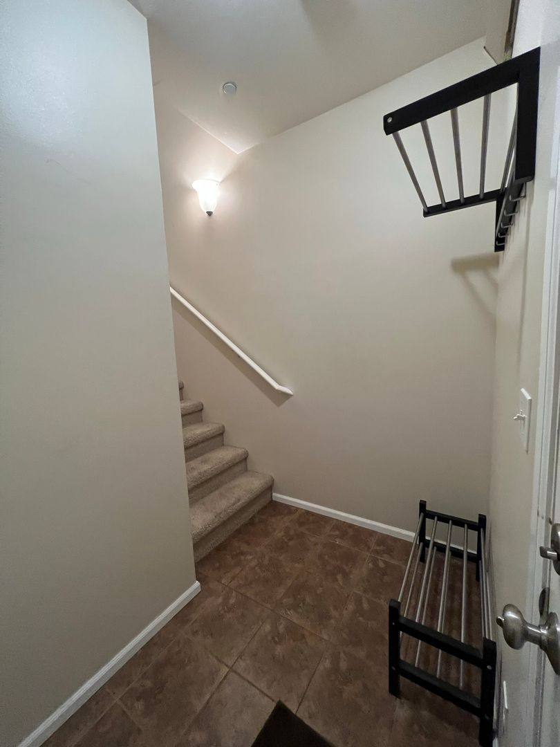 Apartment for rent at 375 Tremont Ave, Bellingham, WA 98226