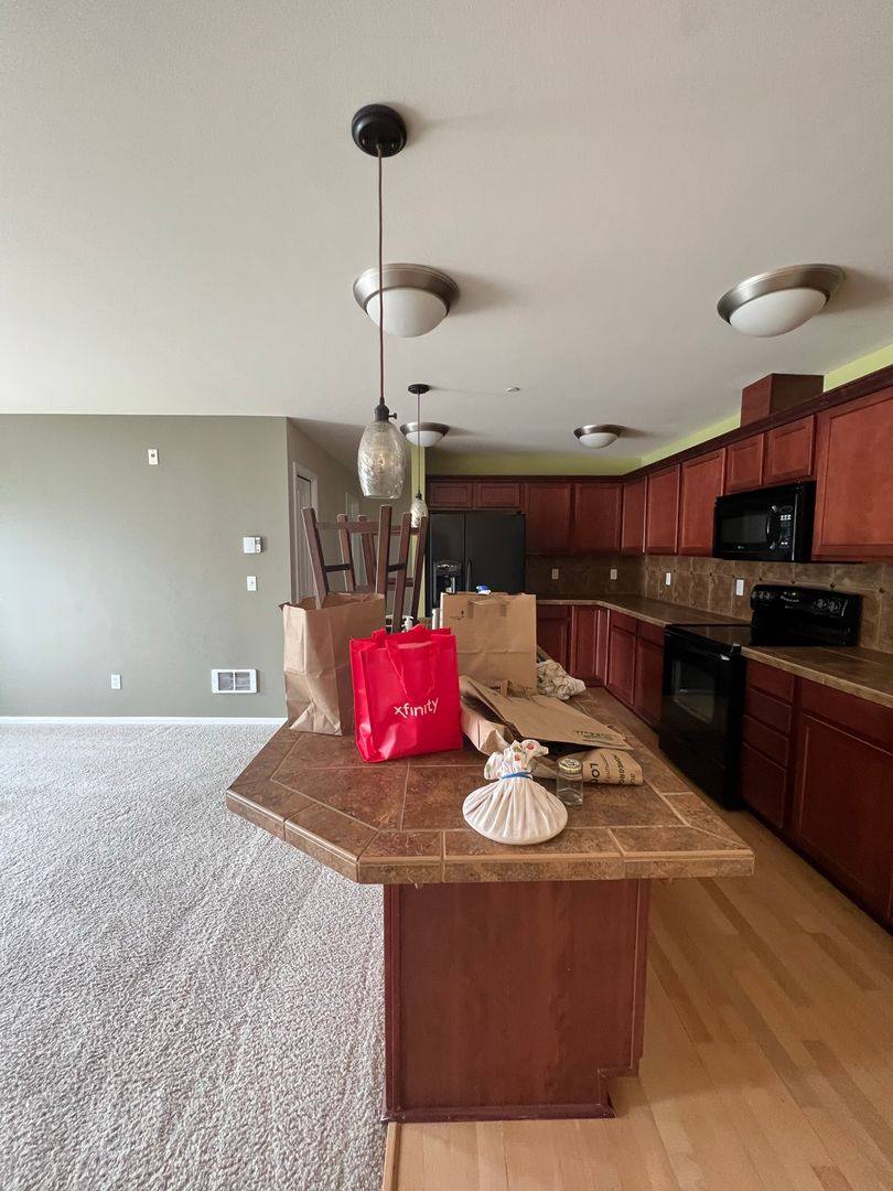 Apartment for rent at 375 Tremont Ave, Bellingham, WA 98226