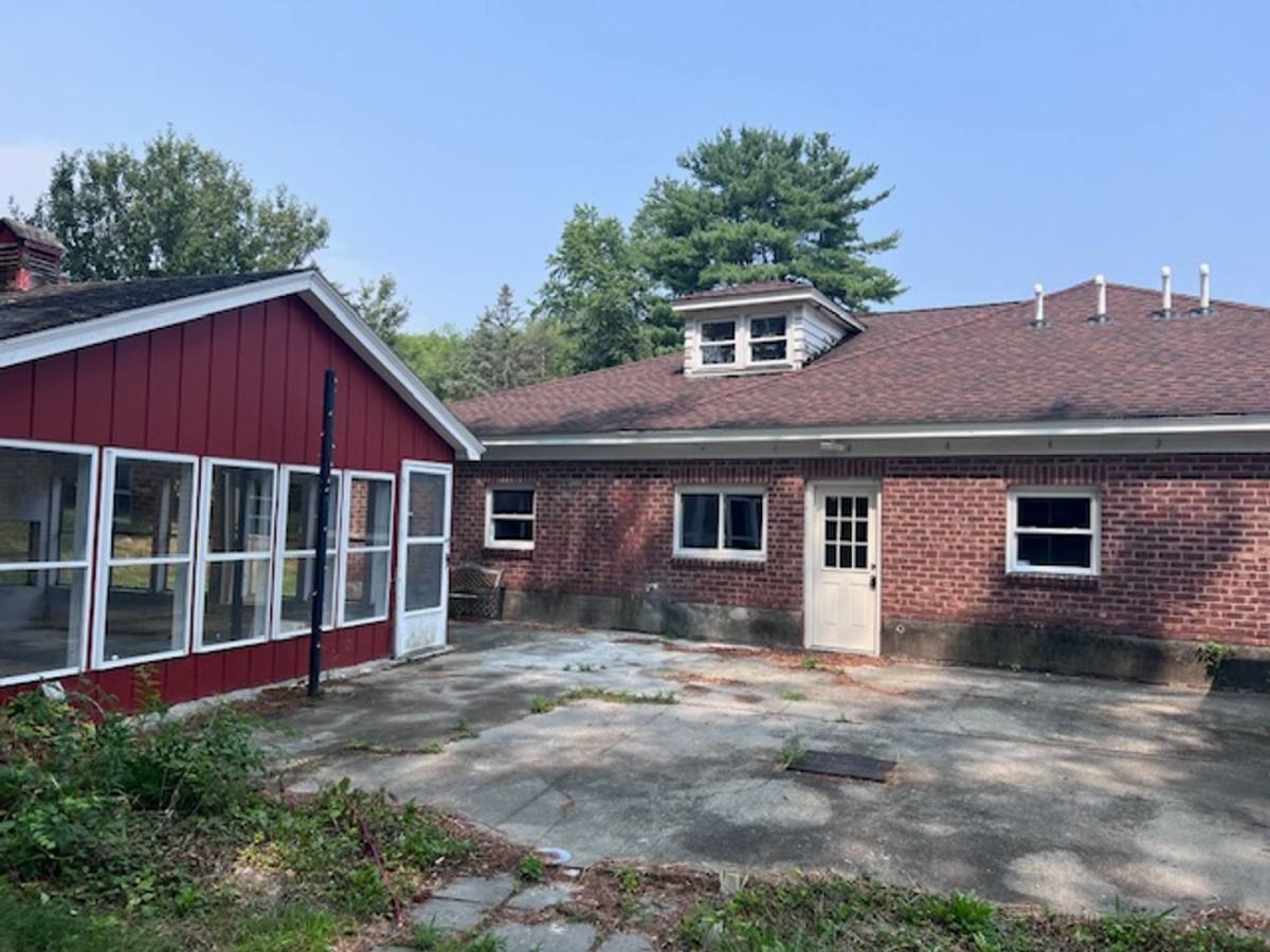 Apartment for rent at 14311 Rt9w, Ravena, NY 12143