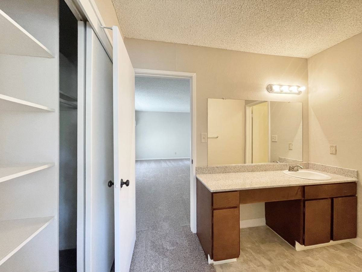 Apartment for rent at 2712 O St, Sacramento, CA 95816