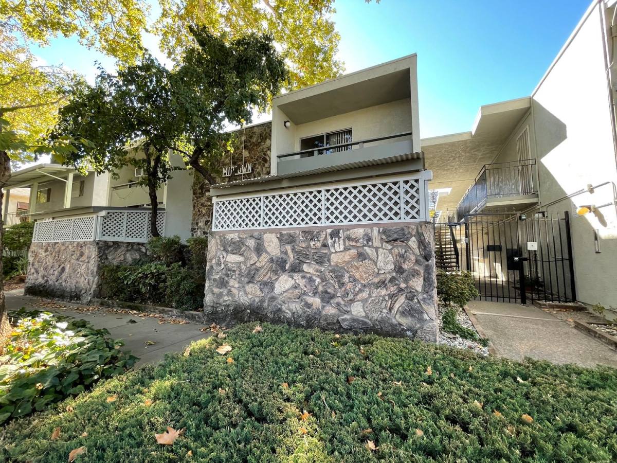 Apartment for rent at 2712 O St, Sacramento, CA 95816