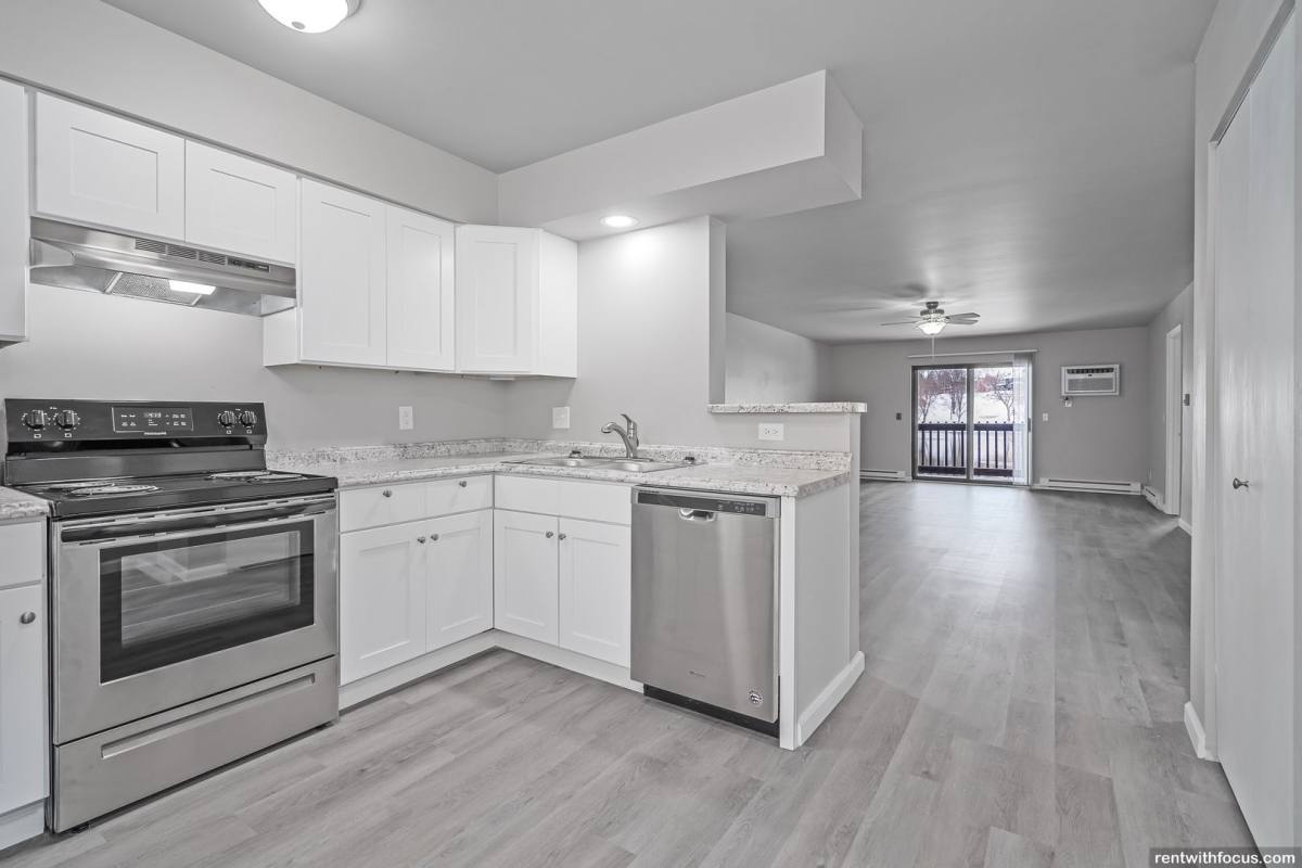 Apartment for rent at 400 Fox Shores Dr, Kaukauna, WI 54130