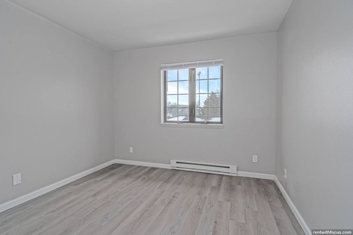 Apartment for rent at 400 Fox Shores Dr, Kaukauna, WI 54130