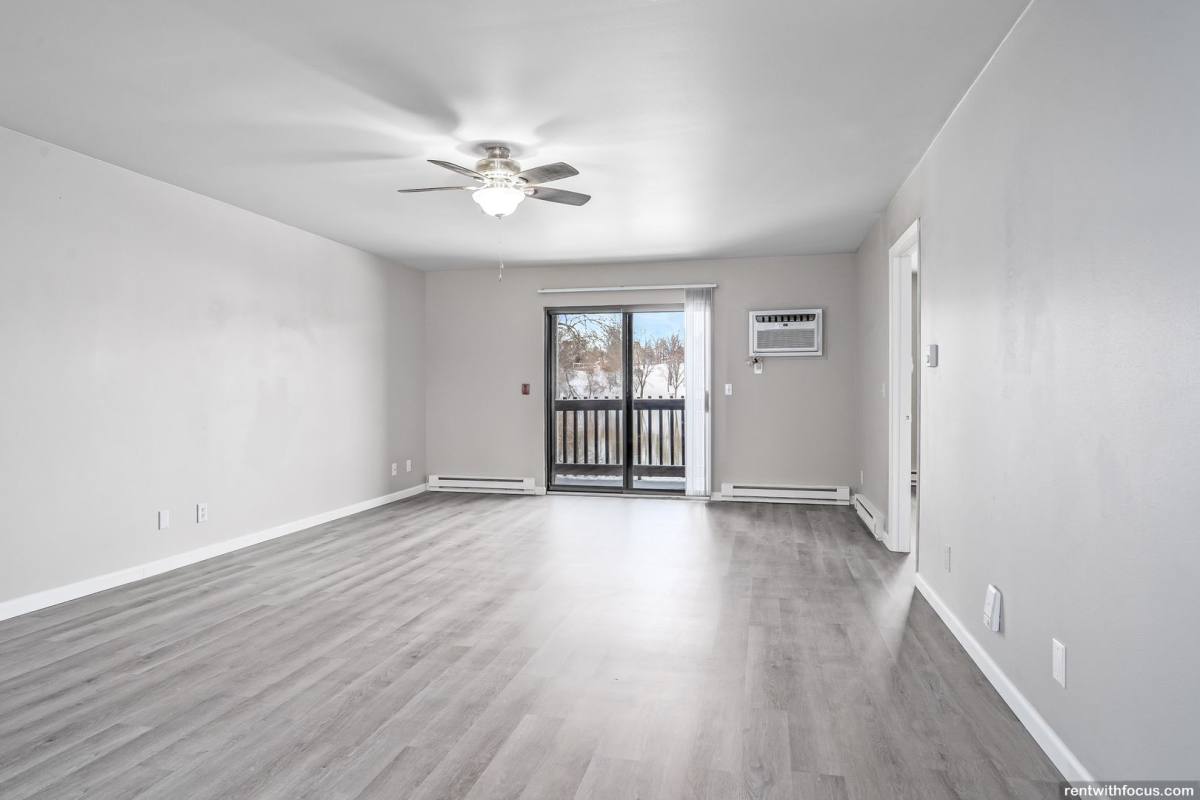 Apartment for rent at 400 Fox Shores Dr, Kaukauna, WI 54130