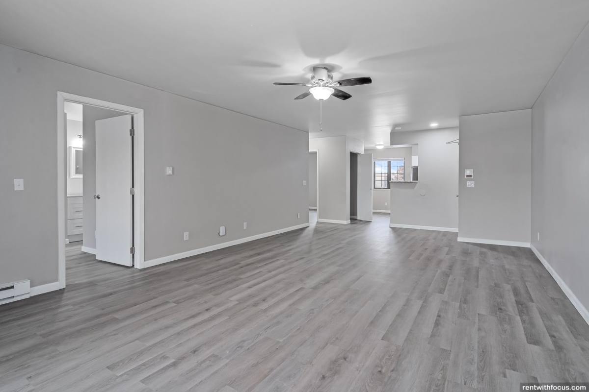 Apartment for rent at 400 Fox Shores Dr, Kaukauna, WI 54130