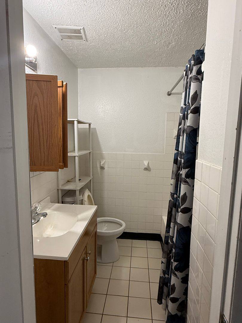Townhouse for rent at 23878 Banbury, Beachwood, OH 44122